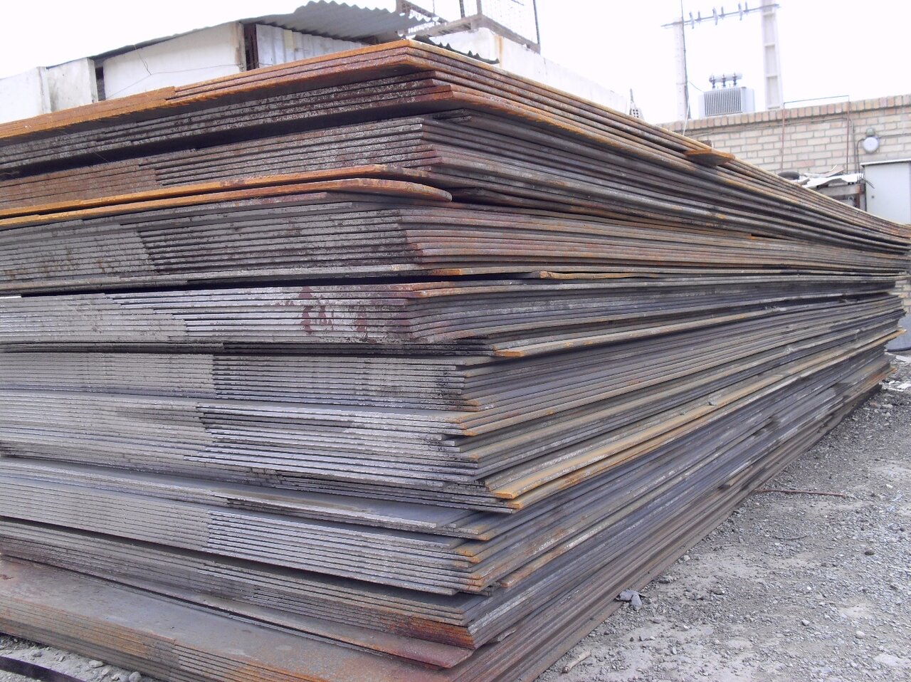 عوامل موثر بر قیمت ورق سیاه فولاد مبارکه اصفهان