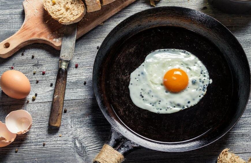 ۲۰ دلیل برای این‌که تخم‌مرغ و پنیر را باهم نخورید