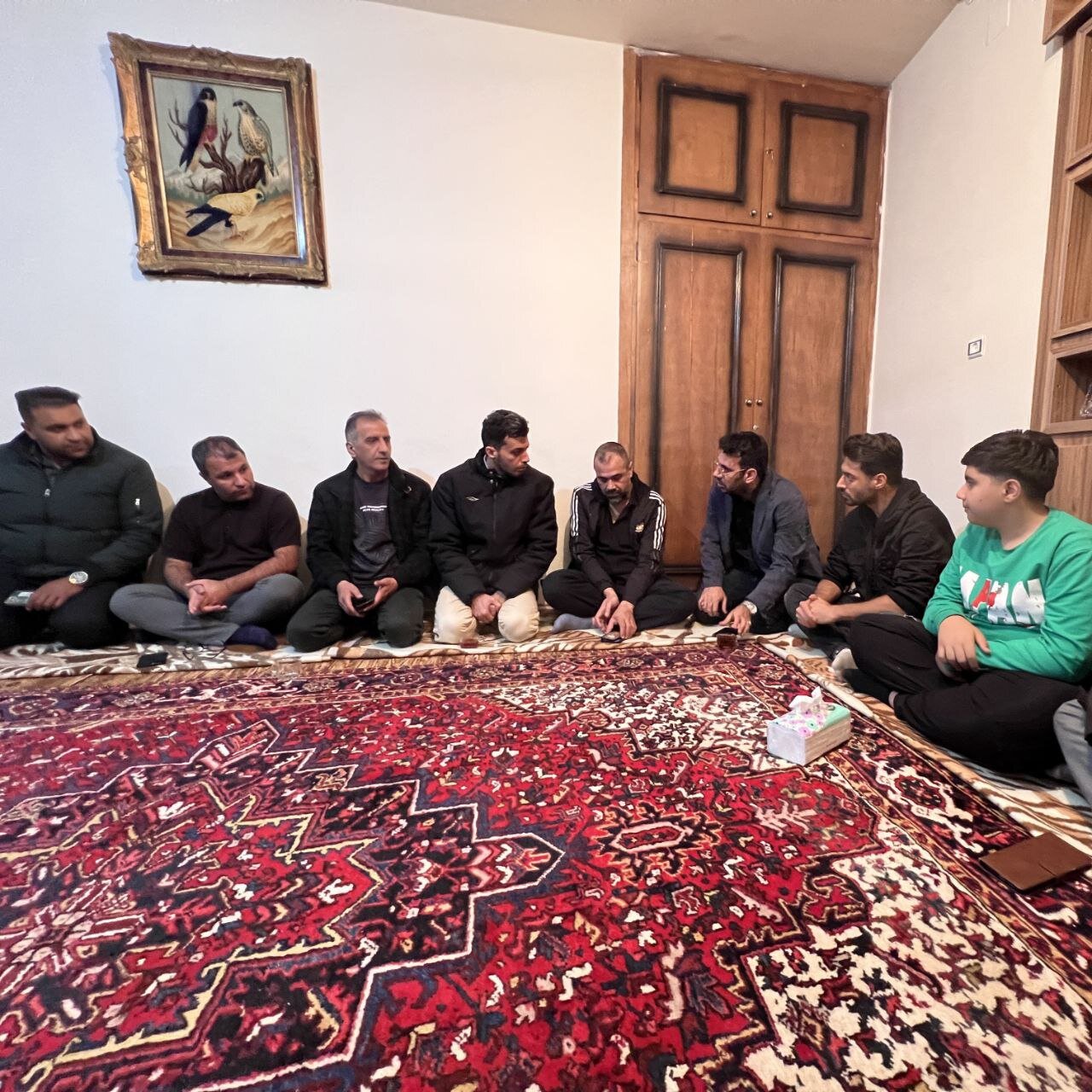 عکس| تراکتوریها در خانه هوادار فوتشده