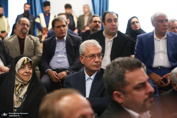 تصاویر | بوسه سیاستمدار معروف بر شانه حسن روحانی؛ مهدی و محسن هاشمی هم بودند 7