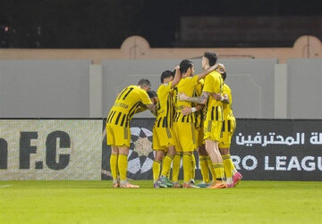 دوئل استقلال و پرسپولیس در امارات برنده داشت! دوئل استقلال و پرسپولیس در امارات برنده داشت!