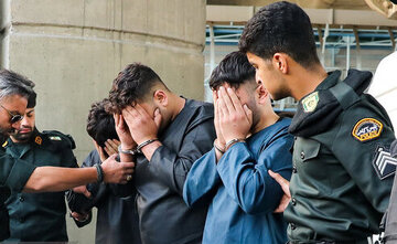 عکس | خالکوبی‌های عجیب روی دست یکی از سارقین خشن پل صدر!