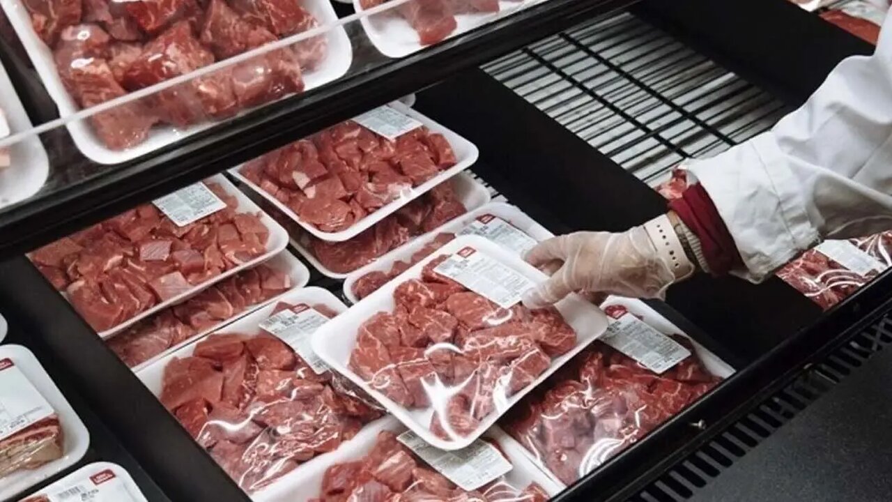 - گوشت قرمز ۲۹۹ هزار تومانی وارد بازار شد/ از کجا می‌توان گوشت ارزان خرید؟