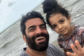 تصاویر | دست منوچهر هادی شکست؛ تصاویری احساسی از آقای کارگردان و دخترش