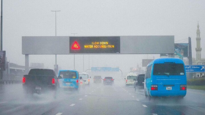ببینید | وضعیت عجیب بزرگراه معروف «شیخ زائد دوبی» بعد از بارش شدید باران