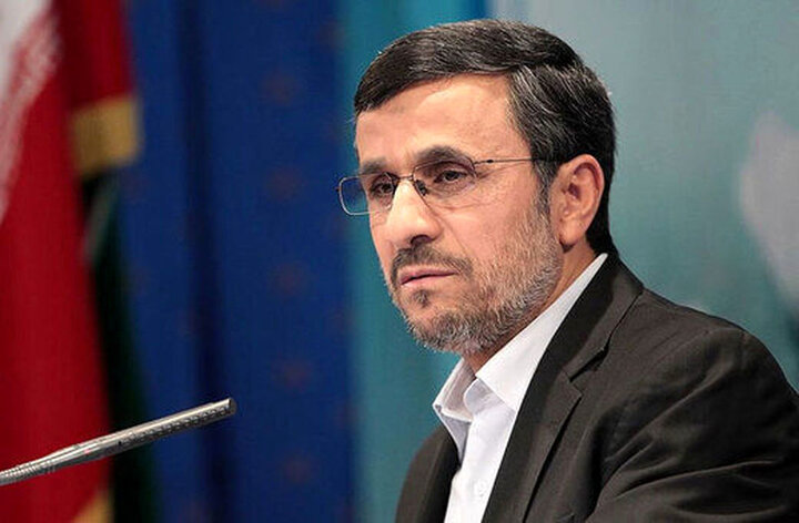 عکس | ژست محمود احمدی‌نژاد در مقابل احمد جنتی در یک مراسم