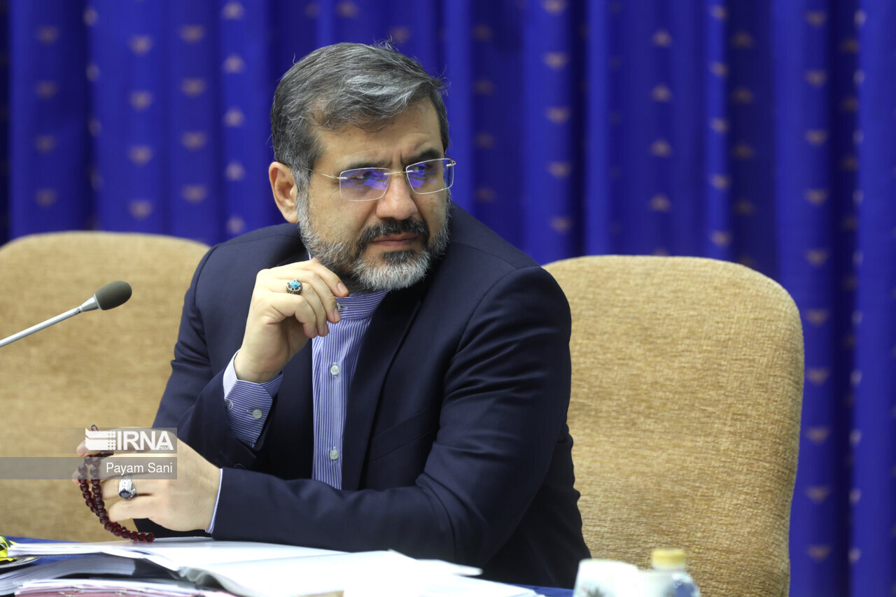 از تلاش برای آوردن نصرالله معین تا کنسرت زانکو/ خوانندههایی که از زیرزمین روی زمین آمدند