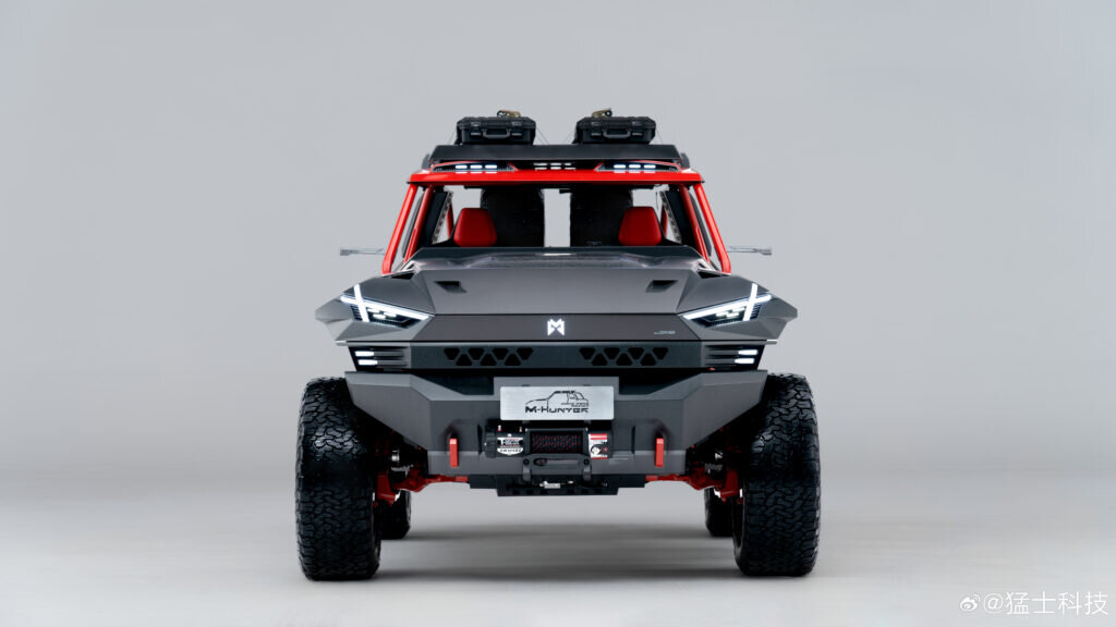 شریک سابق ایران خودرو از خودروی عجیب الخلقه خود رونمایی کرد / عکس