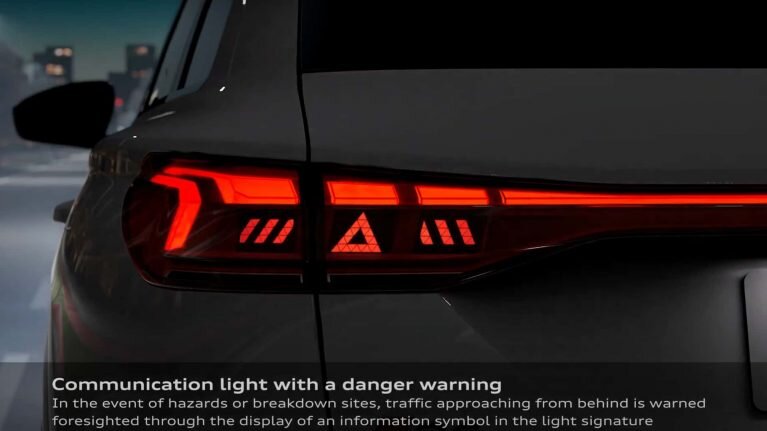 چراغ‌های این خودرو با شما سخن می‌گوید!