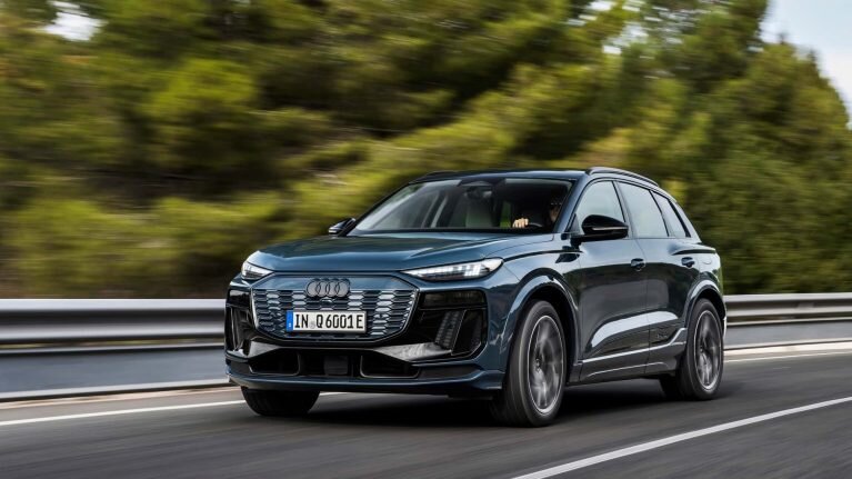 چراغهای این خودرو با شما سخن میگوید!