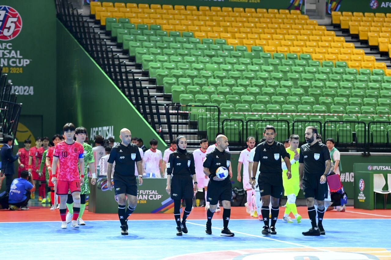 عکس| قضاوت داوران زن ایرانی در جام ملتها