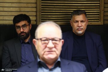 تصاویری از حضور علی دایی در مراسم ختم سیاستمدار معروف اصلاح‌طلب