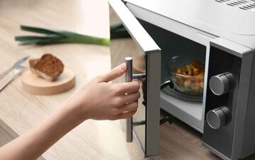 این خوراکیها را در مایکروویو گرم نکنید این خوراکیها را در مایکروویو گرم نکنید