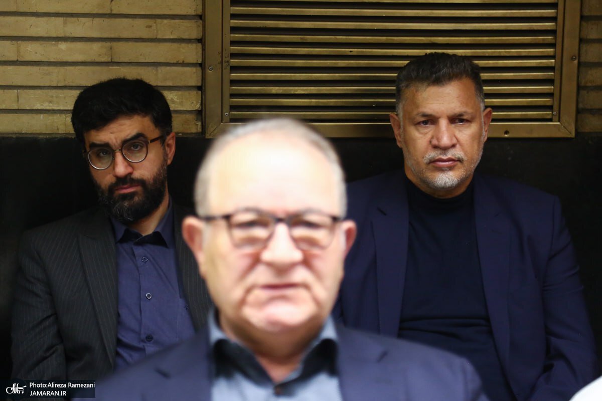 تصاویر | حضور علی دایی در مراسم ختم سیاستمدار معروف اصلاحطلب