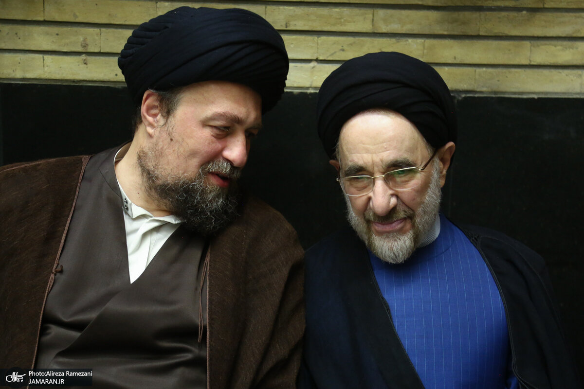 تصاویری از صحبت های درگوشی خاتمی و سیدحسن خمینی در یک مراسم / اسحاق جهانگیری هم بود 5