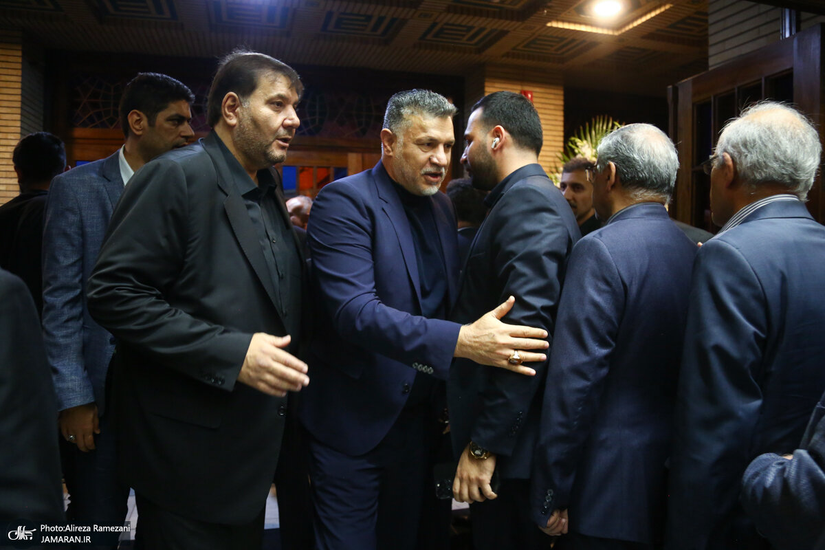 تصاویری از صحبت های درگوشی خاتمی و سیدحسن خمینی در یک مراسم / اسحاق جهانگیری هم بود 6