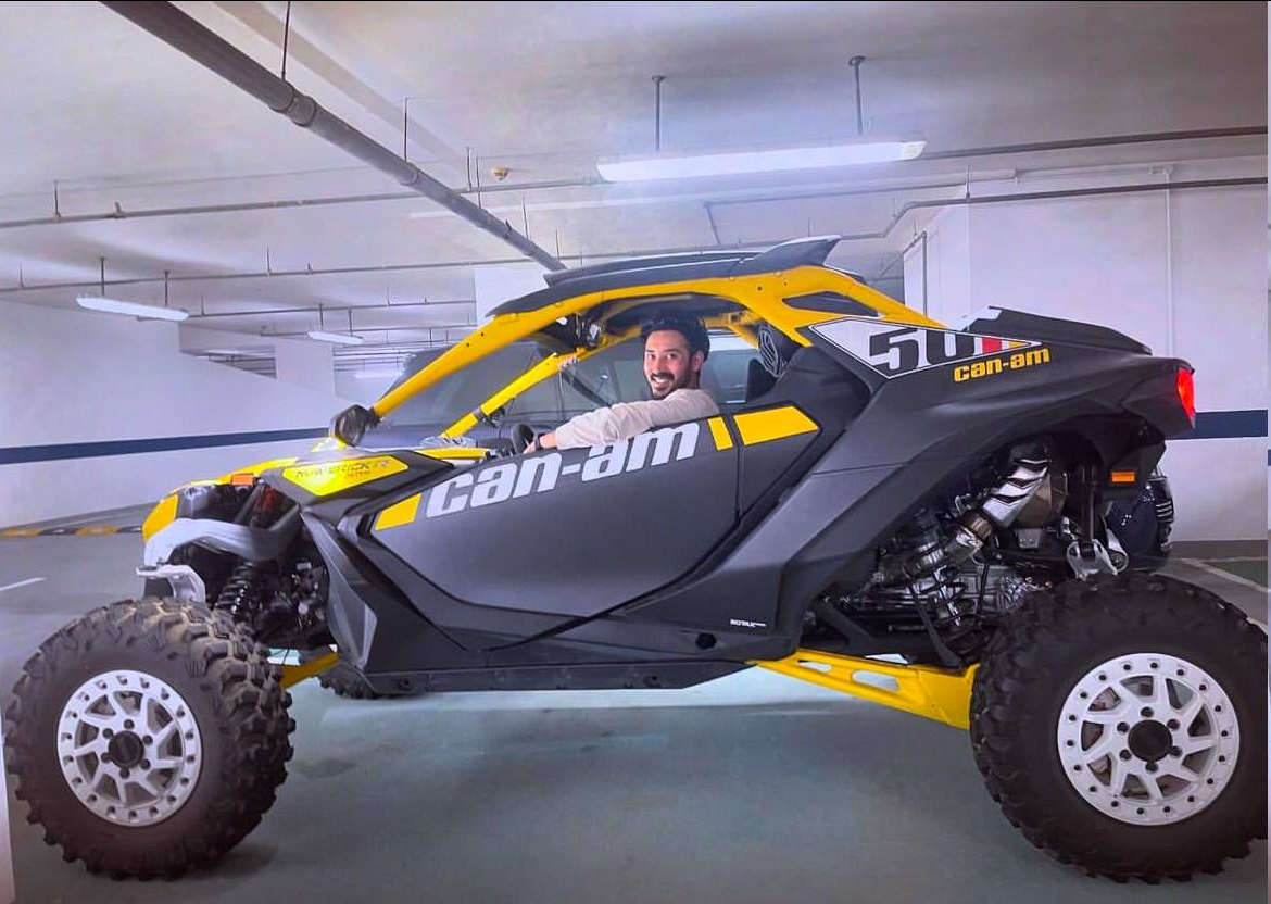 عکس | رونمایی قوچان نژاد از ماشین جدیدش 2