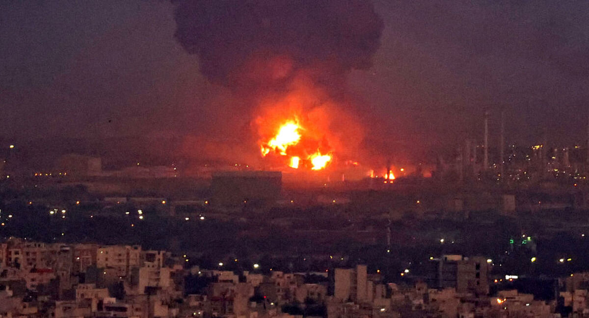 ببینید | تصاویری از آتش‌سوزی ناشی از حمله هوایی درون پایگاه کالسو در بابل