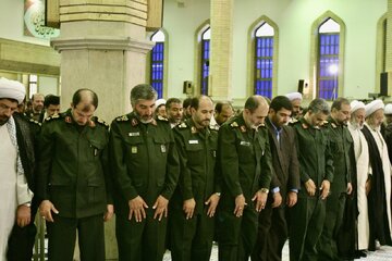 دیدار روز پاسدار ۱۳۸۴