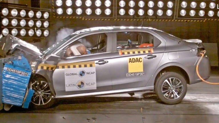 خودروهای داخلی واقعا چقدر ایمن هستند؟ 8 خودروهای داخلی واقعا چقدر ایمن هستند؟