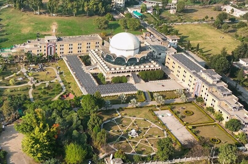 از اولین دانشگاه شیعی در پاکستان چه می دانیم؟