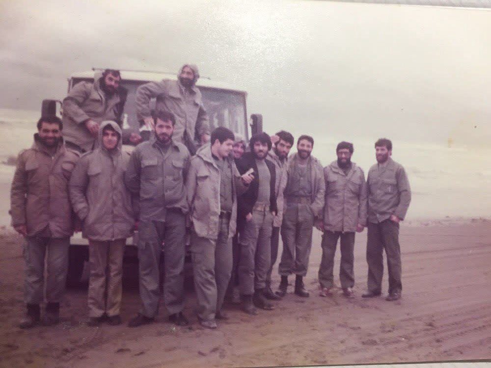 به هر ۳ پاسدار یک تفنگ دادند /با ۲۰ نفر سپاه این شهرستان شکل گرفت