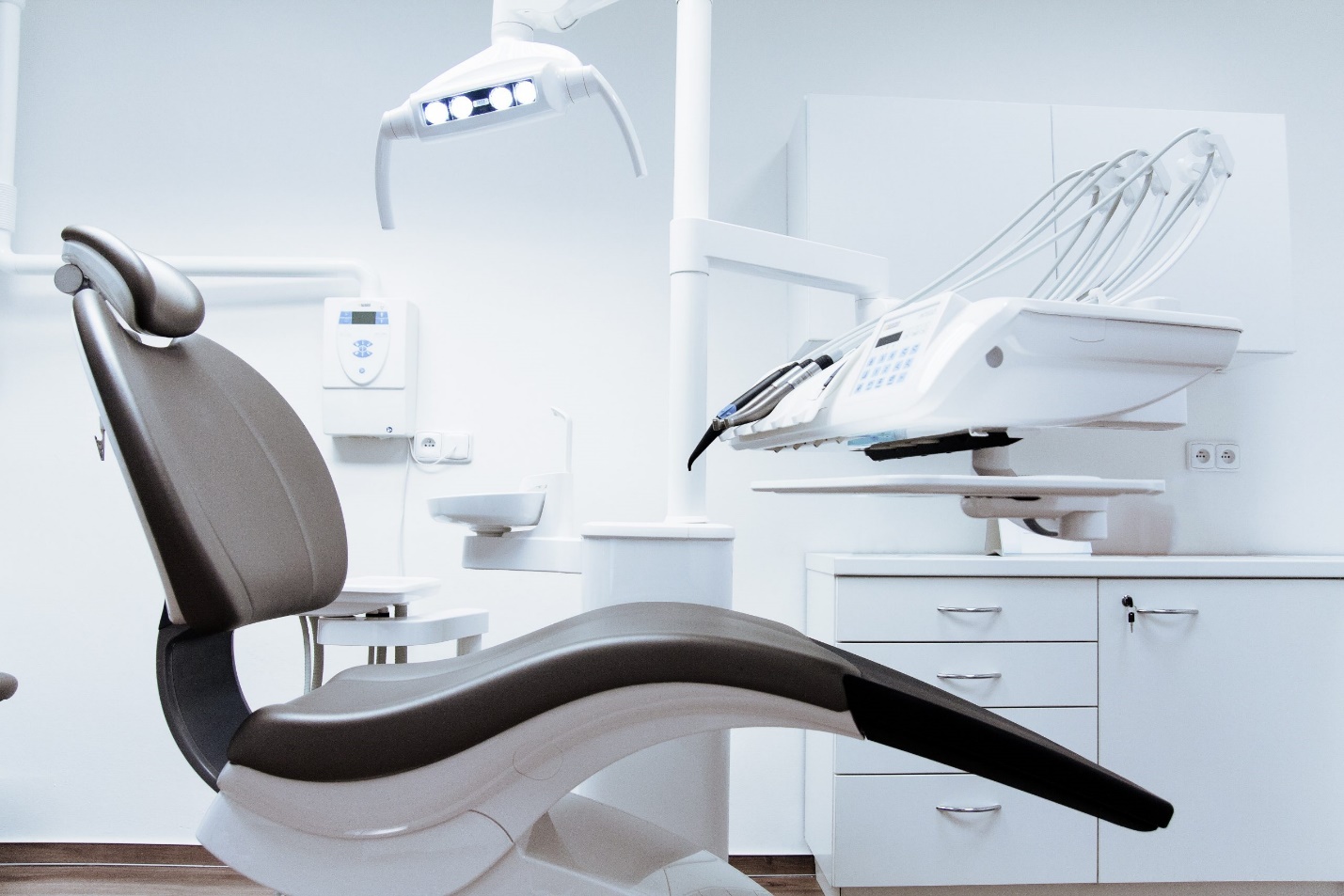 10 نکته مهم برای انتخاب بهترین کلینیک دندانپزشکی