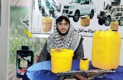 ببینید | رونمایی عجیب طالبان از یک سلاح جنگی؛ تولید وطنی افغانستان با بُشکه!