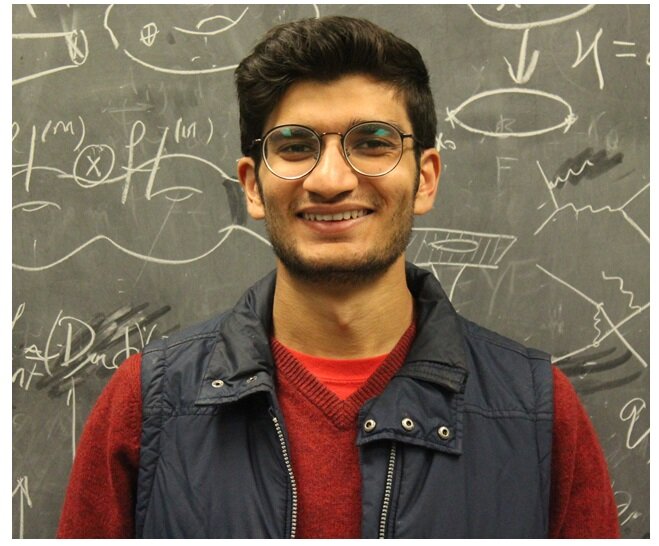 فیزیکدانان ، تعداد جهانهای موازی را مشخص کردند 3 ارسلان عادل، فیزیکدان