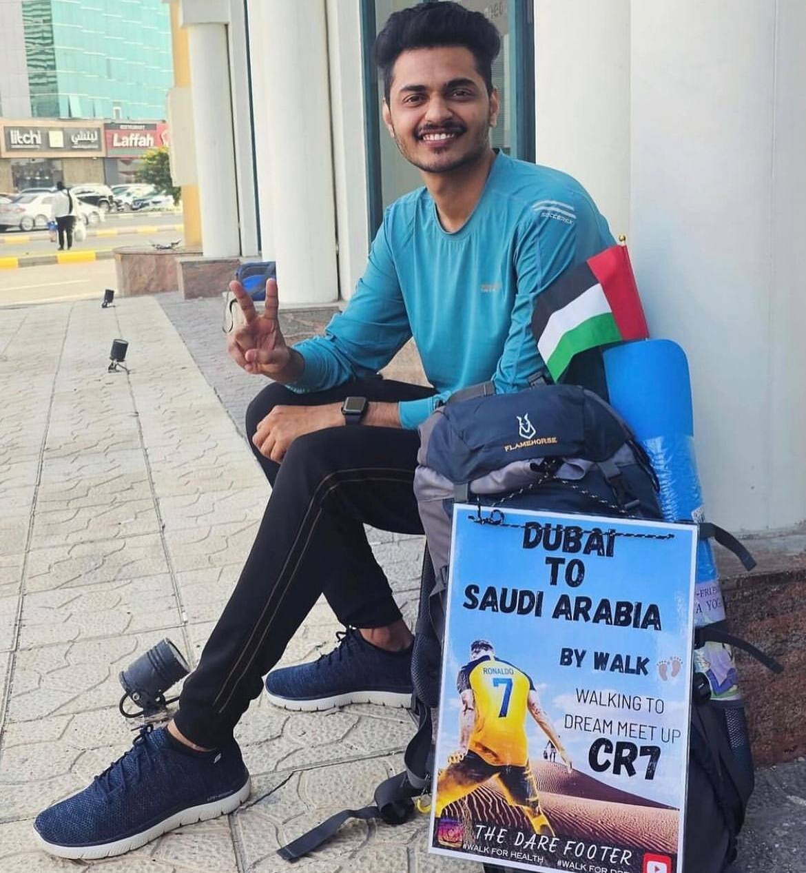 عکس| 36 روز پیادهروی برای دیدار با رونالدو