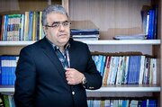 انتقاد رییس اتاق بازرگانی تهران از دلار ۴۰ هزار تومانی: دولت هم چوب را می‌خورد هم پیاز را دود این سیاستها به چشم صادر کننده‌ها می‌رود