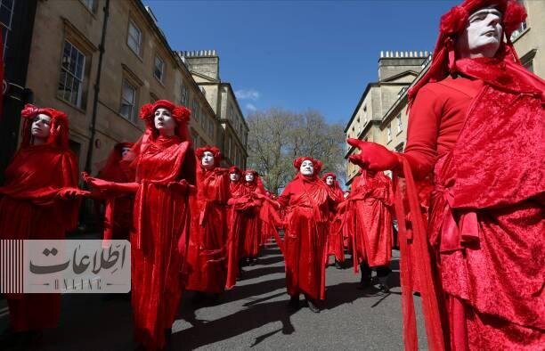 تصاویر | عزاداری اعتراضی خانم‌های قرمزپوش در خیابان