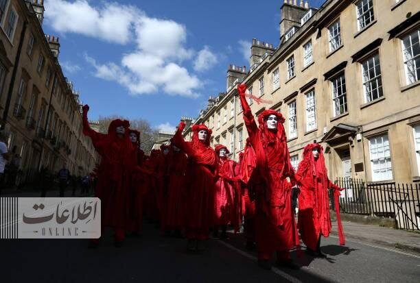 تصاویر | عزاداری اعتراضی خانم‌های قرمزپوش در خیابان