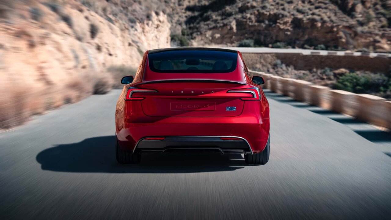 جدیدترین خودروی تسلا هم قیمت چینیهای بازار ایران عرضه شد/ عکس