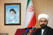 نوه امام خمینی: اندیشه‌های امام به‌طور هدفمند تحریف می‌شود /یک مورخ باید شجاع باشد و از پروپاگاندای رسانه‌ای نترسد