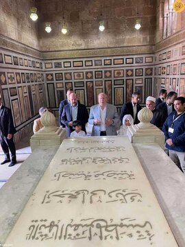 بازگشت آخرین پادشاه مصر پس از ۷۲ سال غیبت