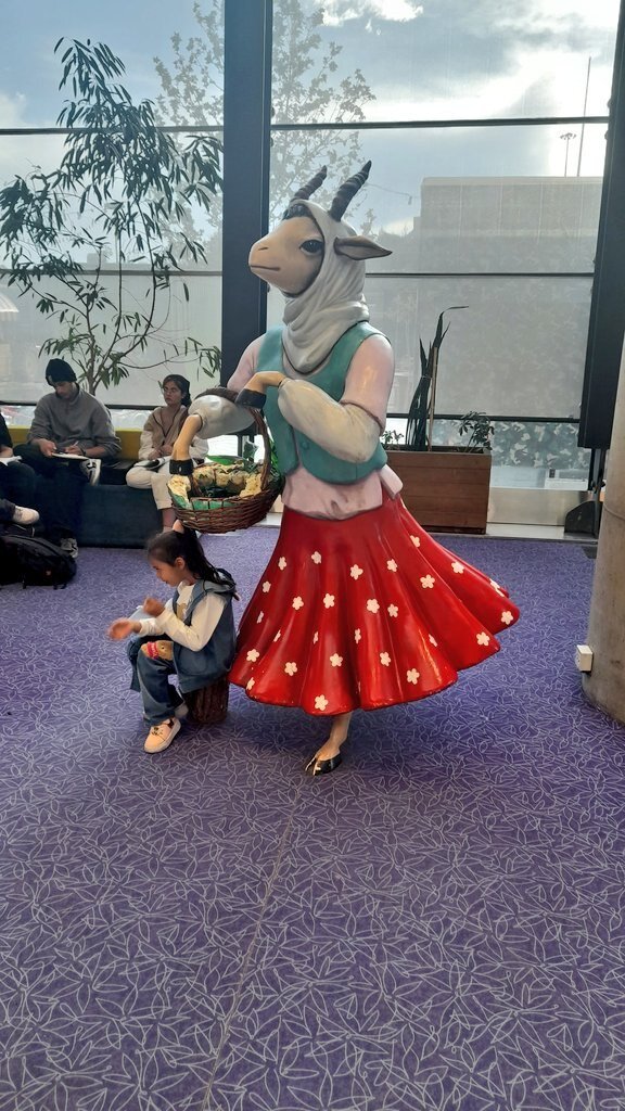 روسری بر سر بزبز قندی خبرساز شد/ عکس 1 روسری بر سر بزبز قندی خبرساز شد/ عکس