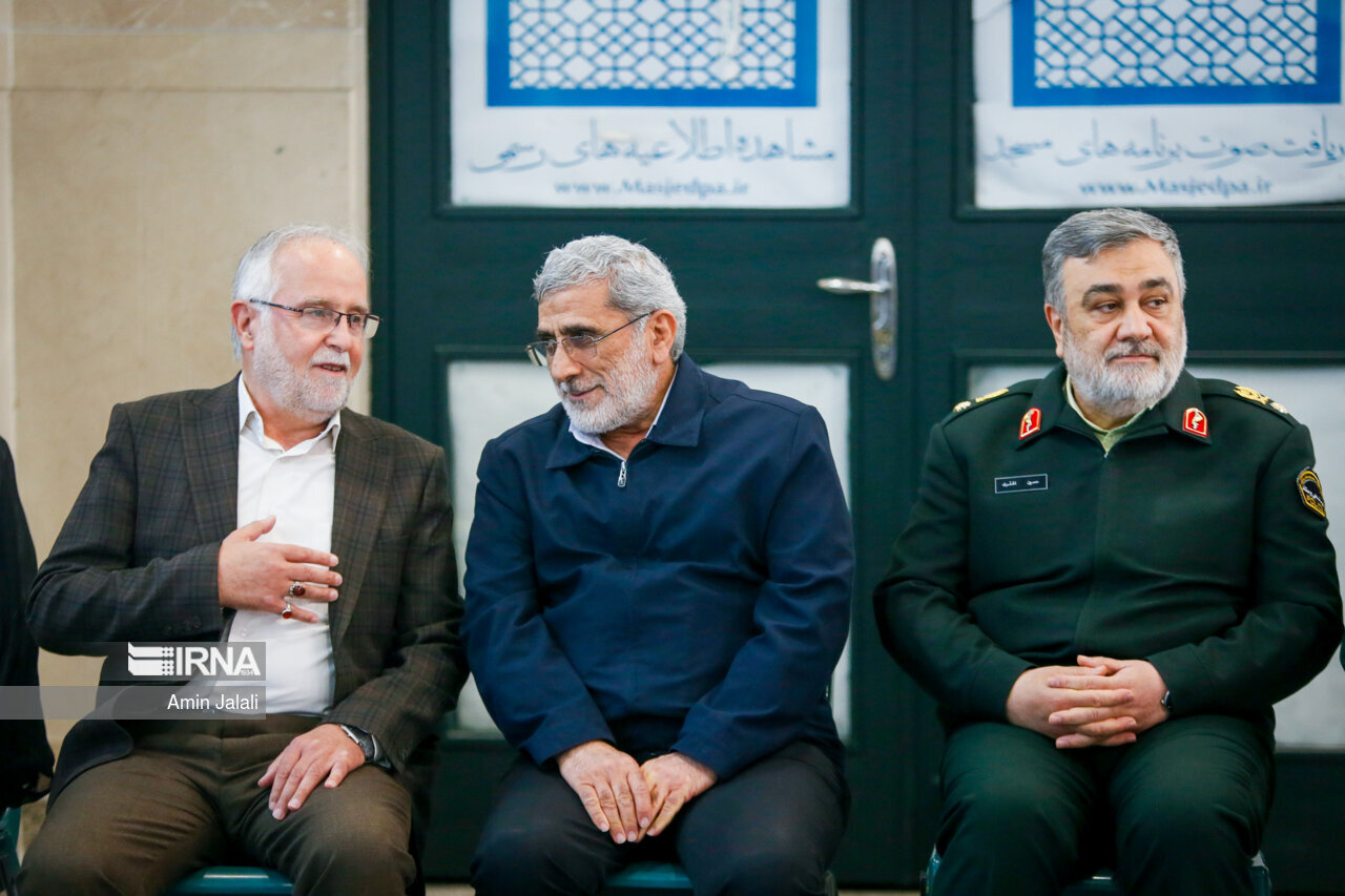 تصاویر جدید از سردار قاآنی با پوشش غیرنظامی /فرمانده، میزبان شد