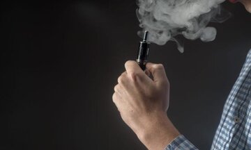 نتایج یک نظرسنجی در استرالیایی؛ چرا نوجوانان سیگار الکترونیک میکشند؟ نتایج یک نظرسنجی در استرالیایی؛ چرا نوجوانان سیگار الکترونیک میکشند؟