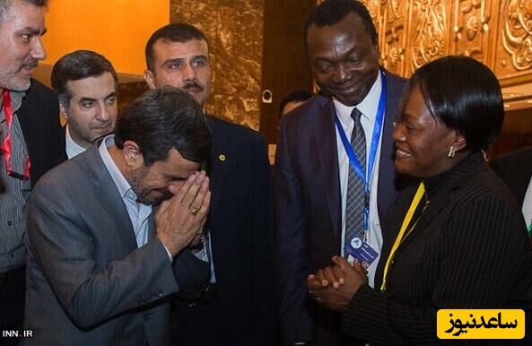 شگرد متفاوت احمدی‌نژاد برای دست ندادن با زنان