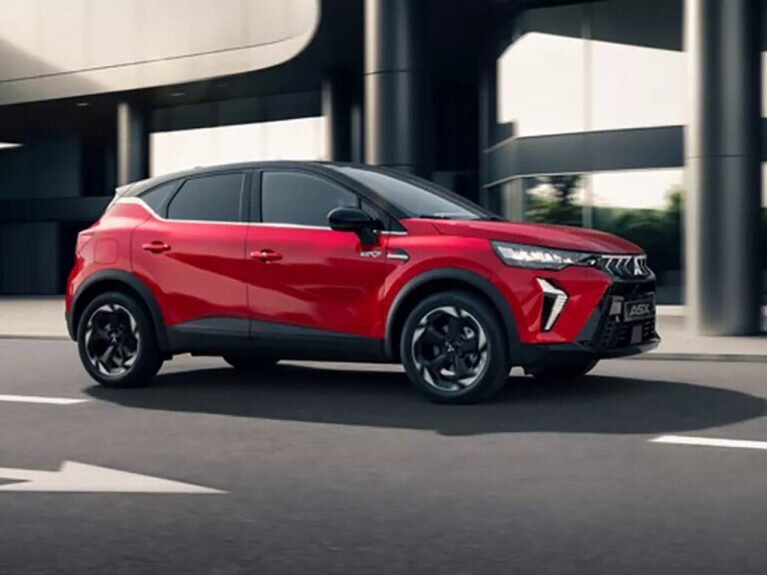 رنو در لباس مبدل ژاپنیها/ عکس 3 رنو در لباس مبدل ژاپنیها/ عکس