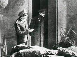 آخرین عکس هیتلر در بین خرابی‌های برلین