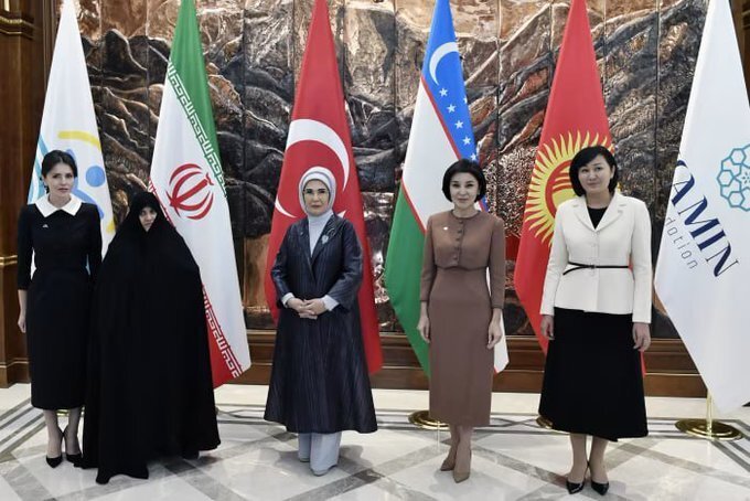 عکس وایرال شده از جمیله علم الهدی در کنار همسر اردوغان