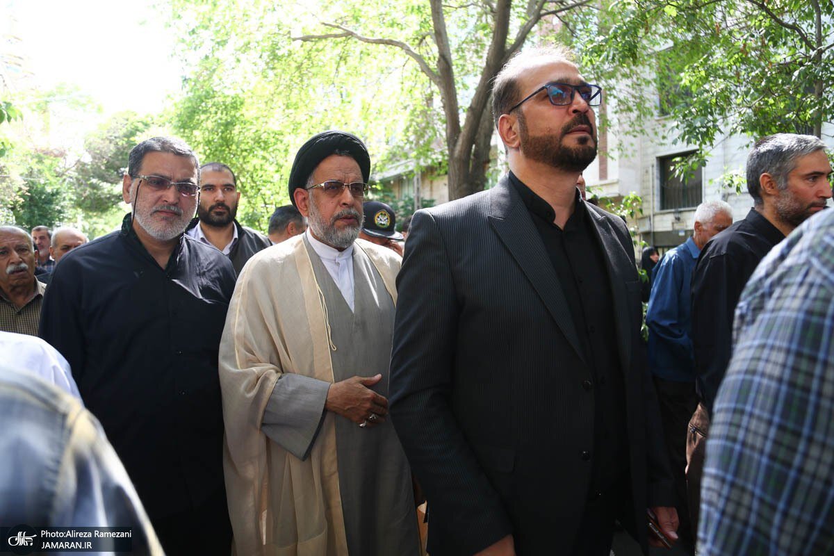 عکس جدید از وزیر روحانی در مراسم تشییع آیت الله نجفی تهرانی 4