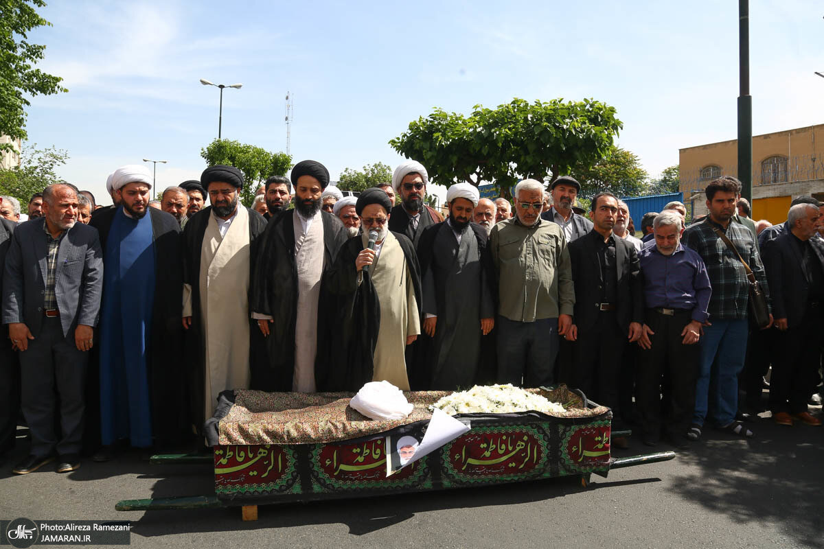 عکس جدید از وزیر روحانی در مراسم تشییع آیت الله نجفی تهرانی 2