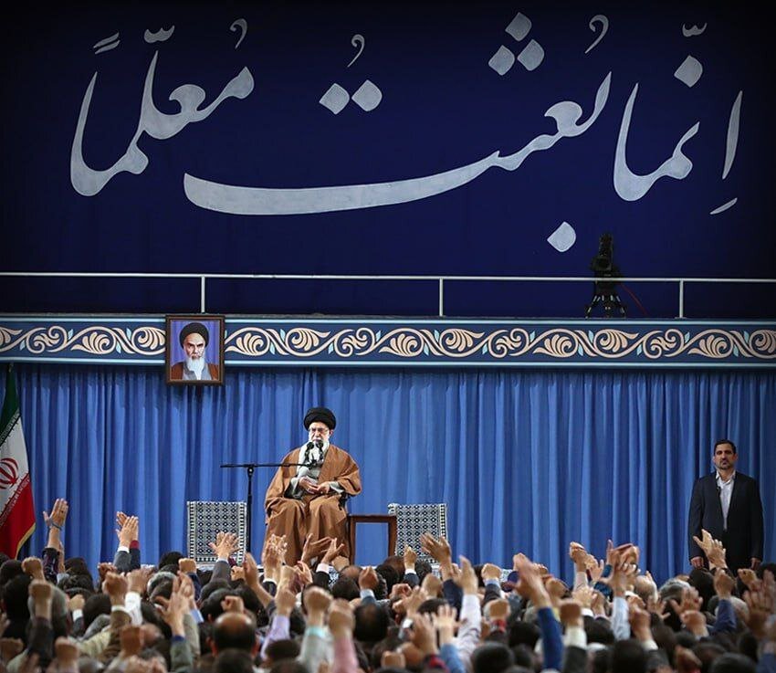 اولین عکس از مهمان ویژه امروز رهبر انقلاب