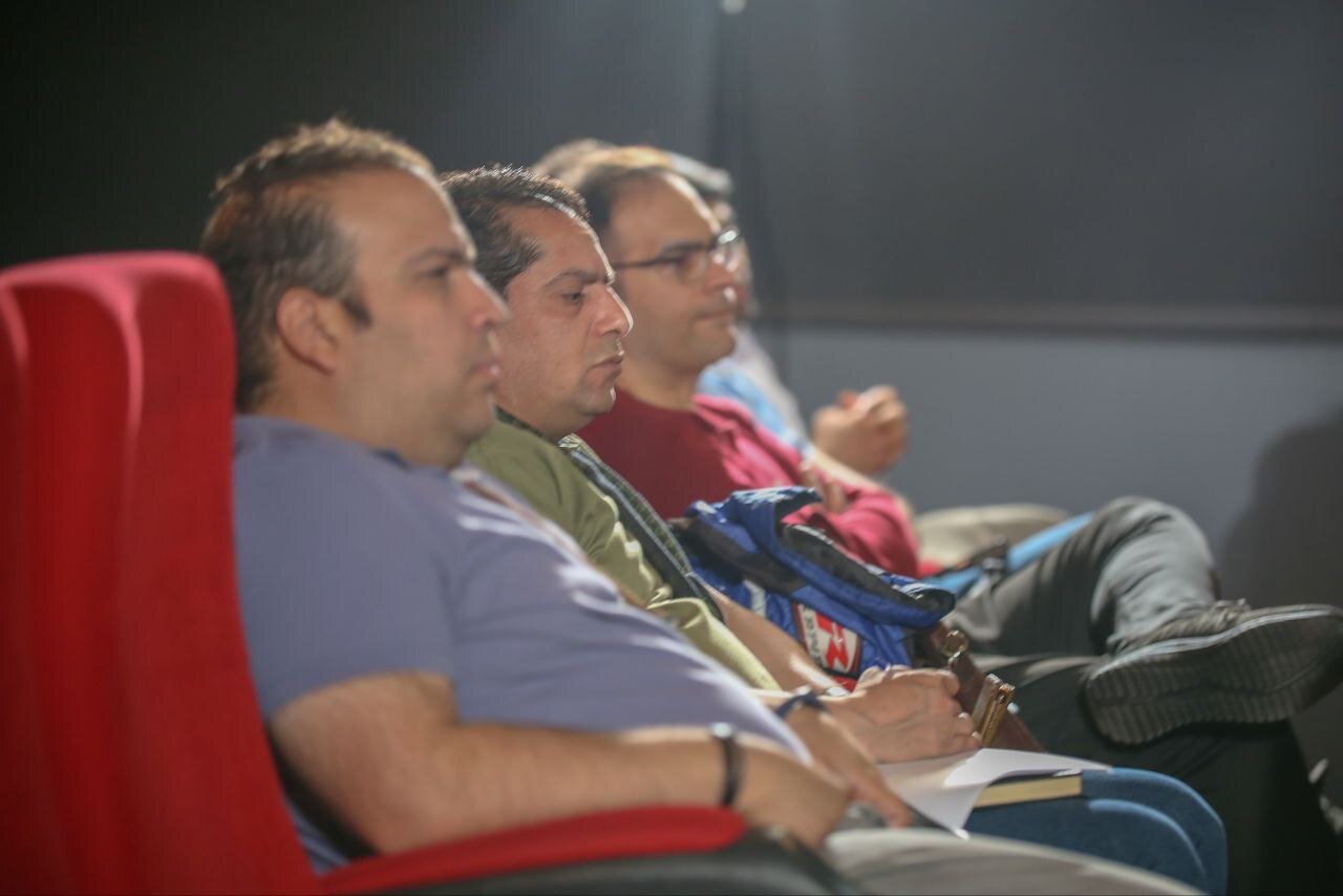 عکاسی فیلم هیچگاه نمیمیرد/ سینما و تئاتر هنر فردی نیست