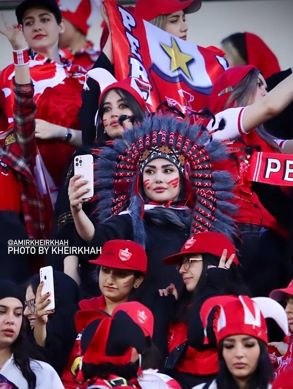 عکس| سرخپوست‌ها در بازی پرسپولیس!