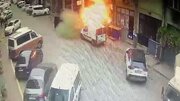 ببینید | لحظه ترسناک انفجار و آتش‌سوزی یک مغازه مقابل لنز دوربین مداربسته!