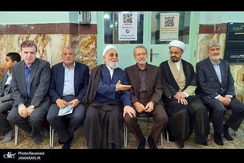 تصاویری از علی لاریجانی و ناطق نوری در یک مراسم سالگرد شهید مطهری/ محسن هاشمی هم آمد